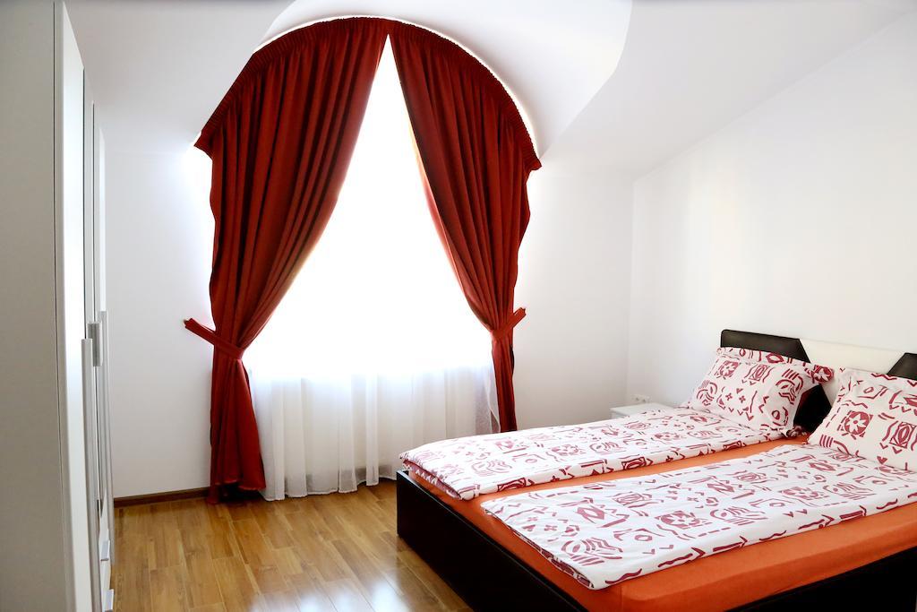 Nona Apartment Sibiu Habitación foto