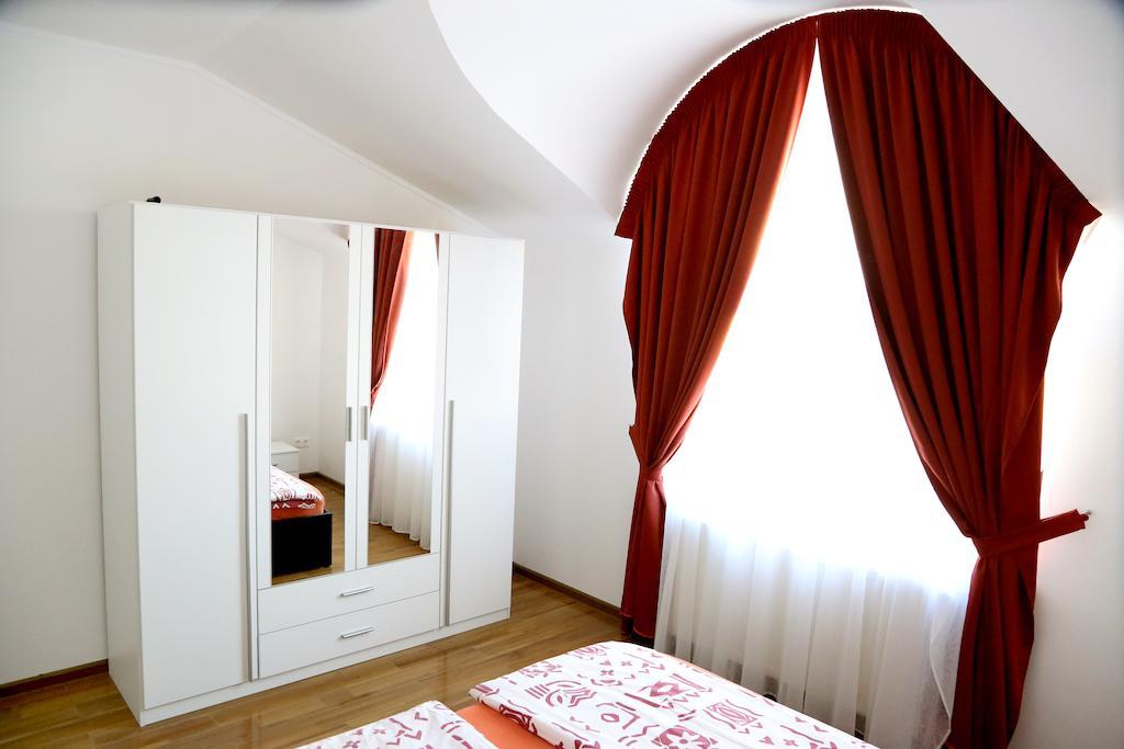 Nona Apartment Sibiu Habitación foto
