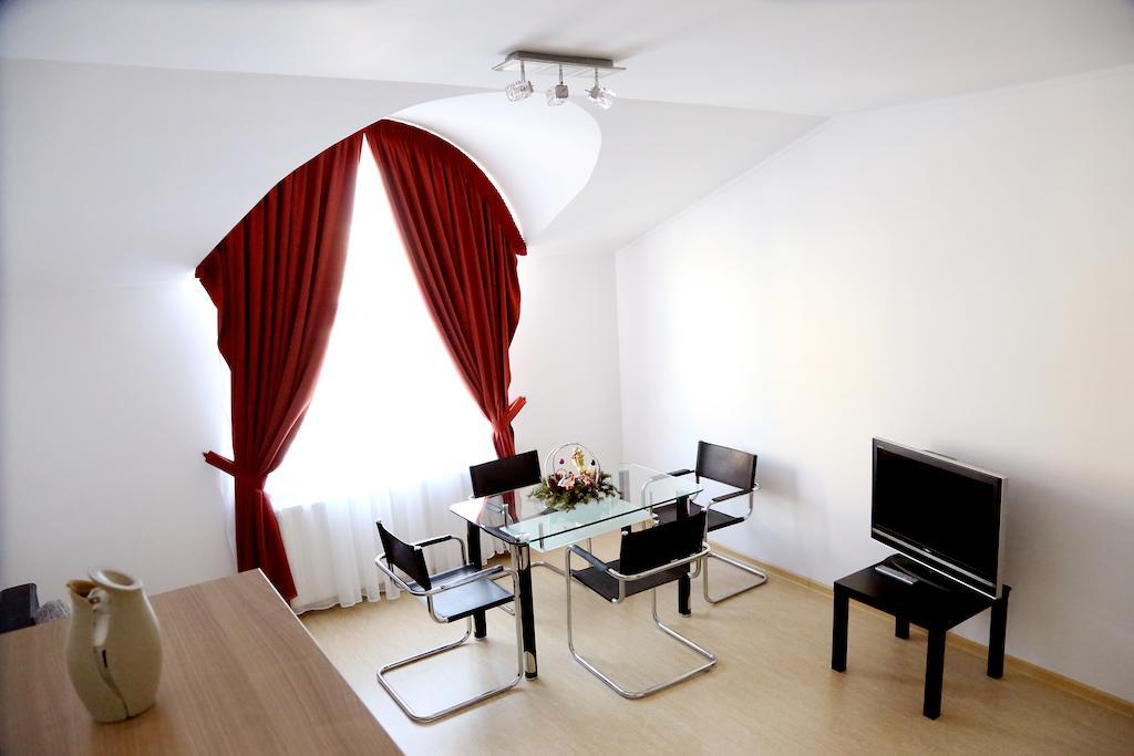 Nona Apartment Sibiu Habitación foto